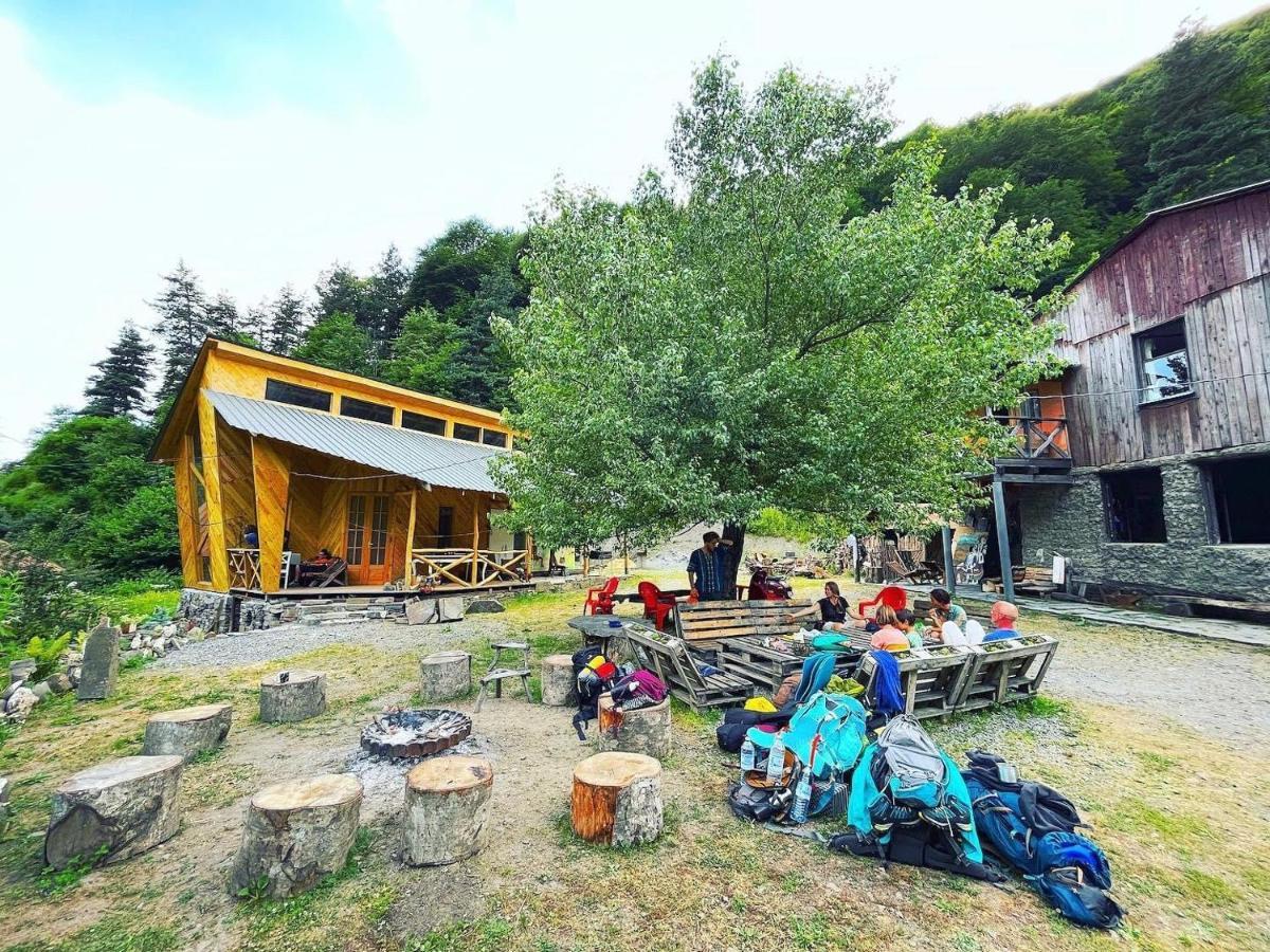 Korsha Guesthouse Roshka エクステリア 写真