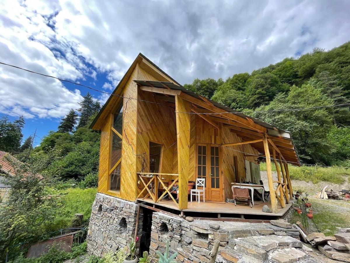 Korsha Guesthouse Roshka エクステリア 写真