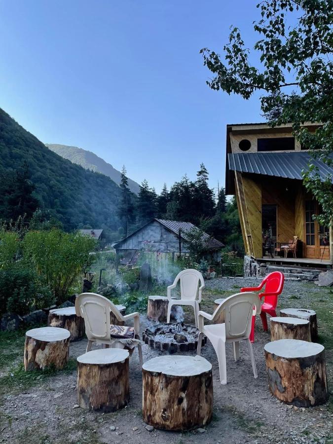 Korsha Guesthouse Roshka エクステリア 写真