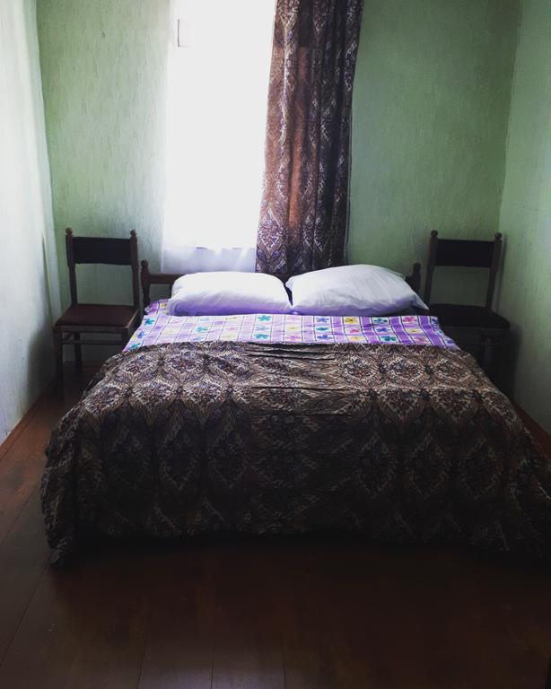 Korsha Guesthouse Roshka エクステリア 写真
