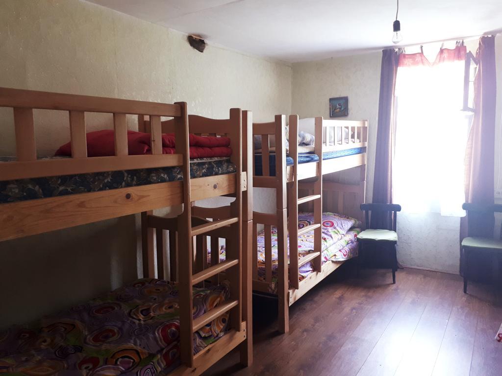 Korsha Guesthouse Roshka エクステリア 写真