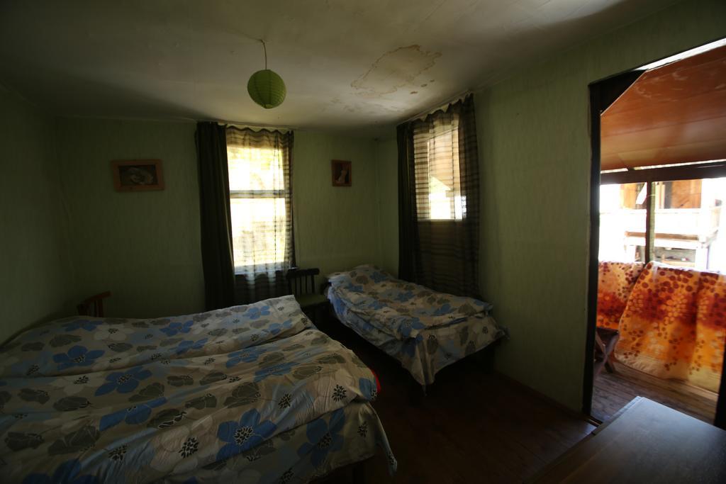 Korsha Guesthouse Roshka エクステリア 写真